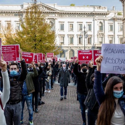 Giovani europeisti verdi: Lo Stato ha abbandonato le maestranze delle spettacolo