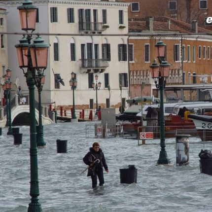 Il Mose nasce vecchio e inutile